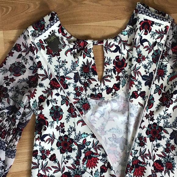 Taylor Women’s Dress - Picture 16 of 16